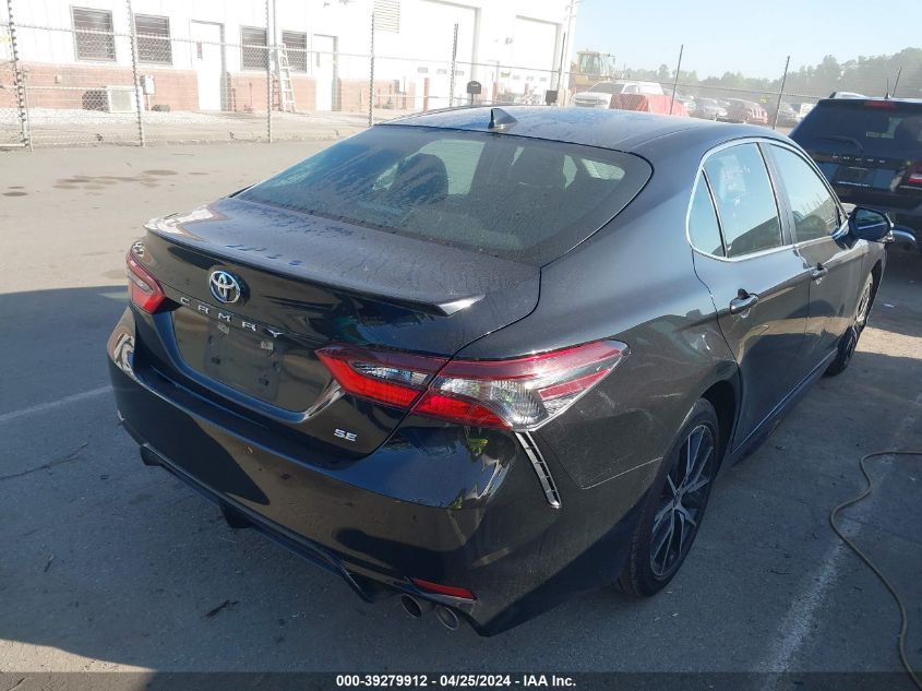 2022 TOYOTA CAMRY SE/SE NIGHT SHADE - 4T1G11AK0NU696632