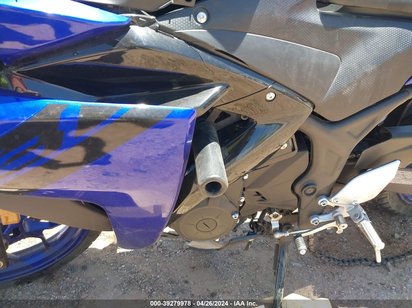 MH3RH06Y0JK018373 2018 YAMAHA YZF photo no. 9