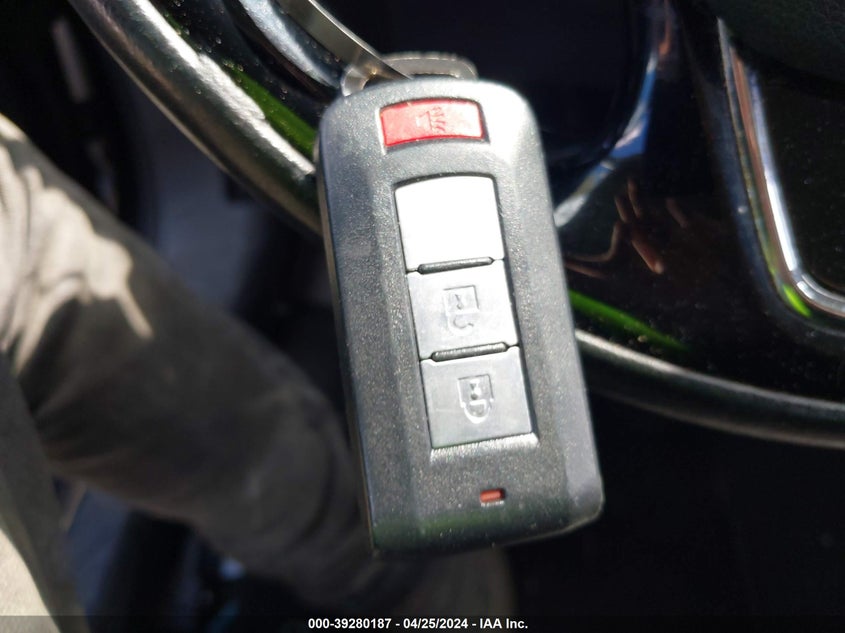 VIN JA4AP3AW7JU014051 2018 MITSUBISHI OUTLANDER SPORT 2.4 SE