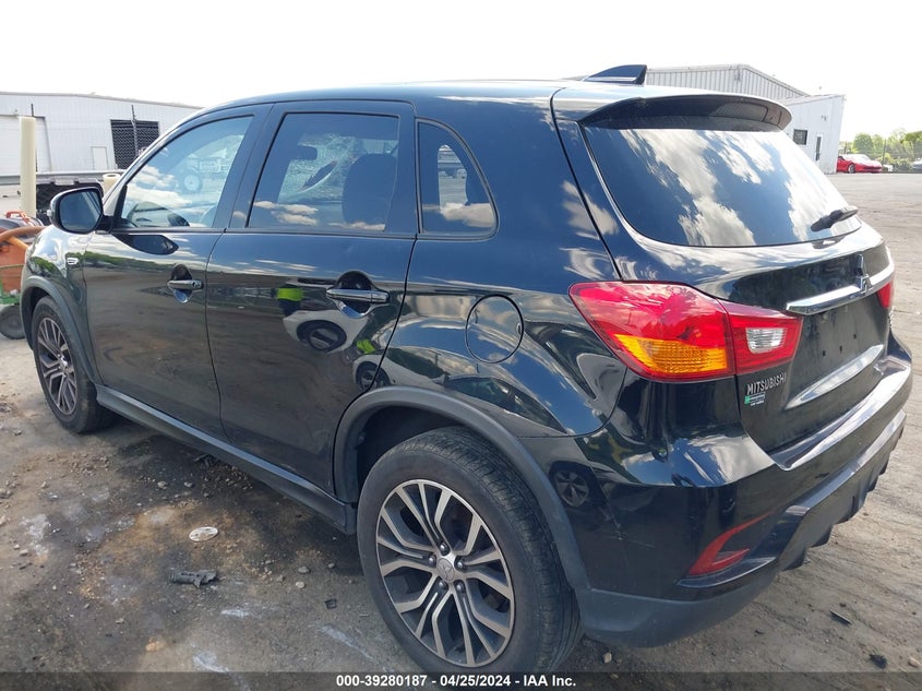 VIN JA4AP3AW7JU014051 2018 MITSUBISHI OUTLANDER SPORT 2.4 SE