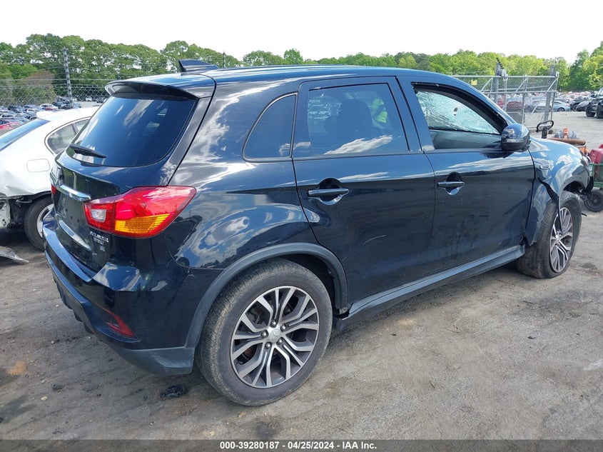 VIN JA4AP3AW7JU014051 2018 MITSUBISHI OUTLANDER SPORT 2.4 SE