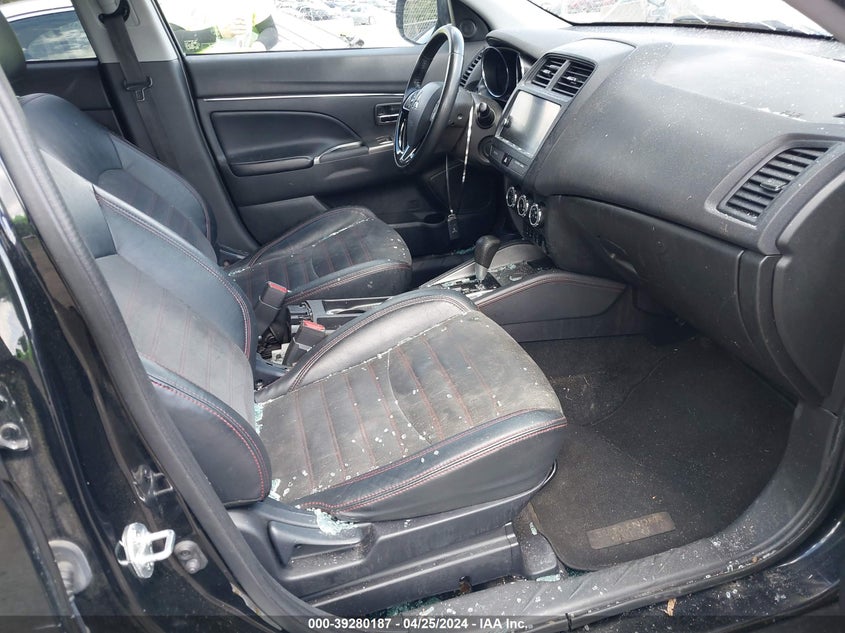 VIN JA4AP3AW7JU014051 2018 MITSUBISHI OUTLANDER SPORT 2.4 SE