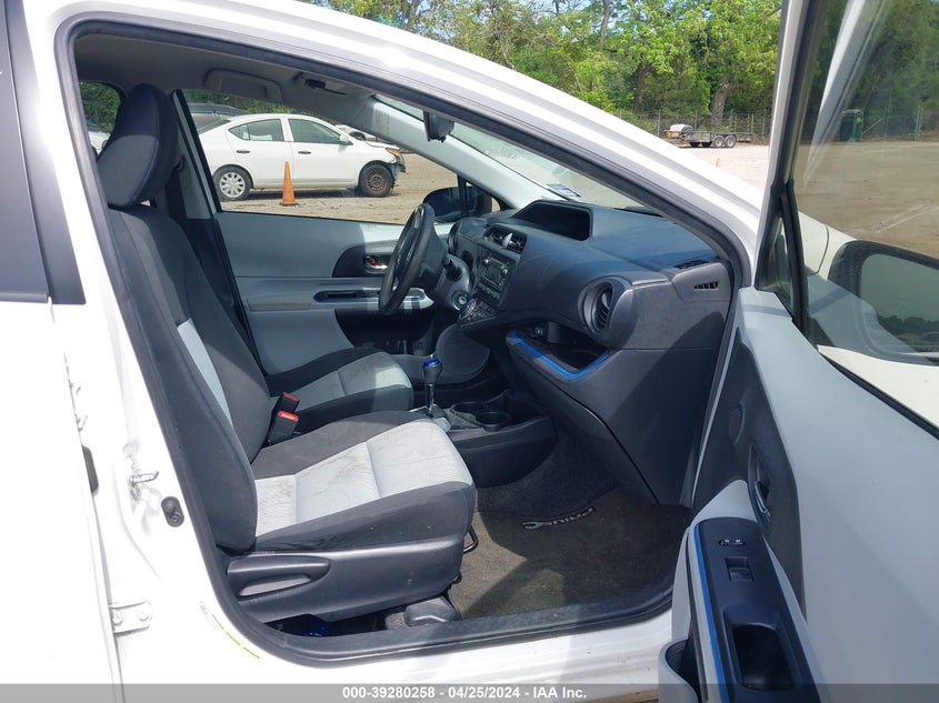 2013 Toyota Prius C Two VIN: JTDKDTB3XD1037093 Lot: 39280258