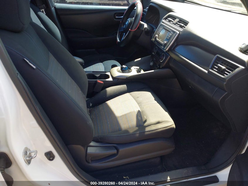 2018 Nissan Leaf S VIN: 1N4AZ1CP7JC316977 Lot: 39280260