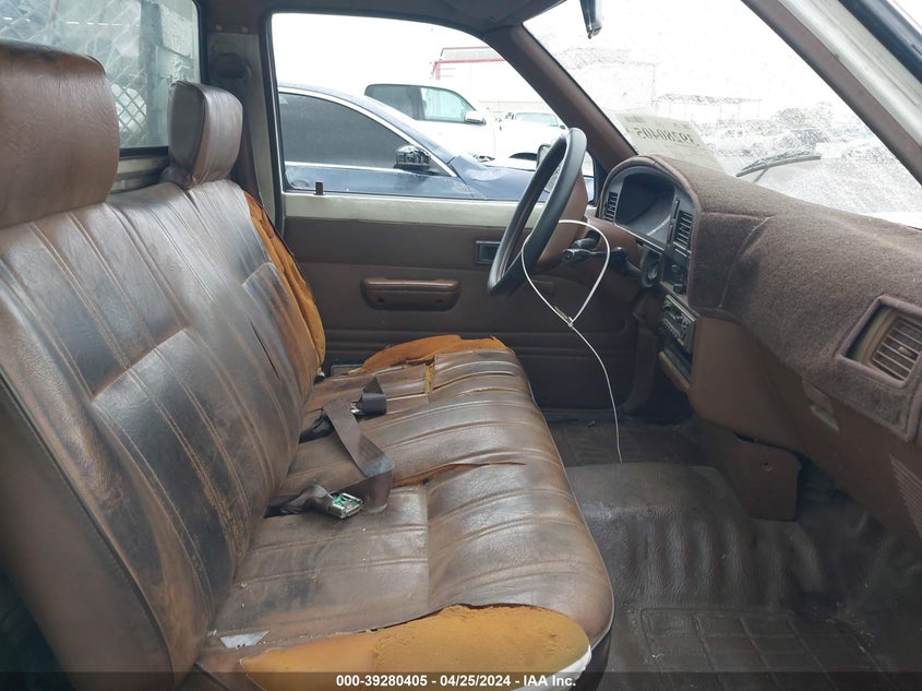 1989 Toyota Pickup Cab Chassis Super Long Wb VIN: JT5VN82N6K0010450 Lot: 39280405