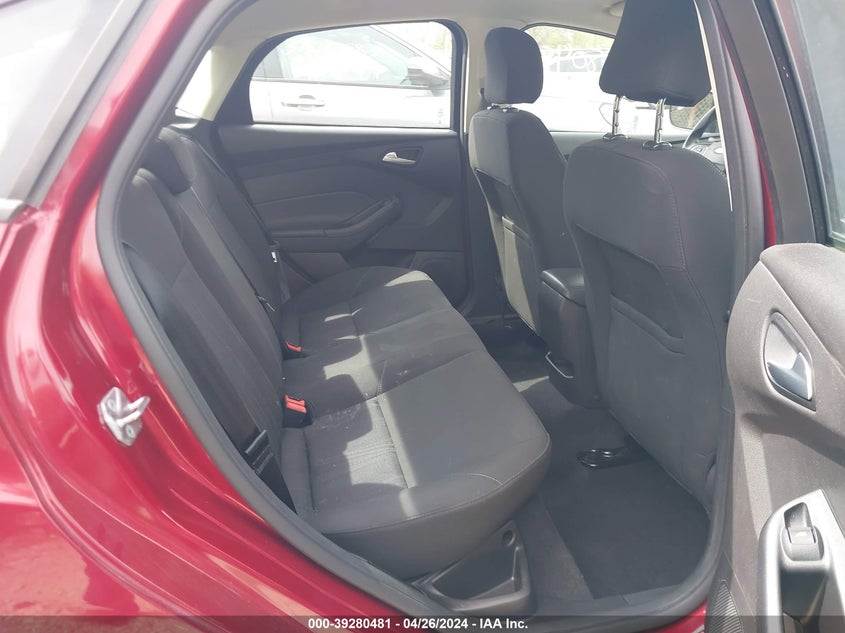 VIN 1FADP3F22HL203981 2017 FORD FOCUS SE