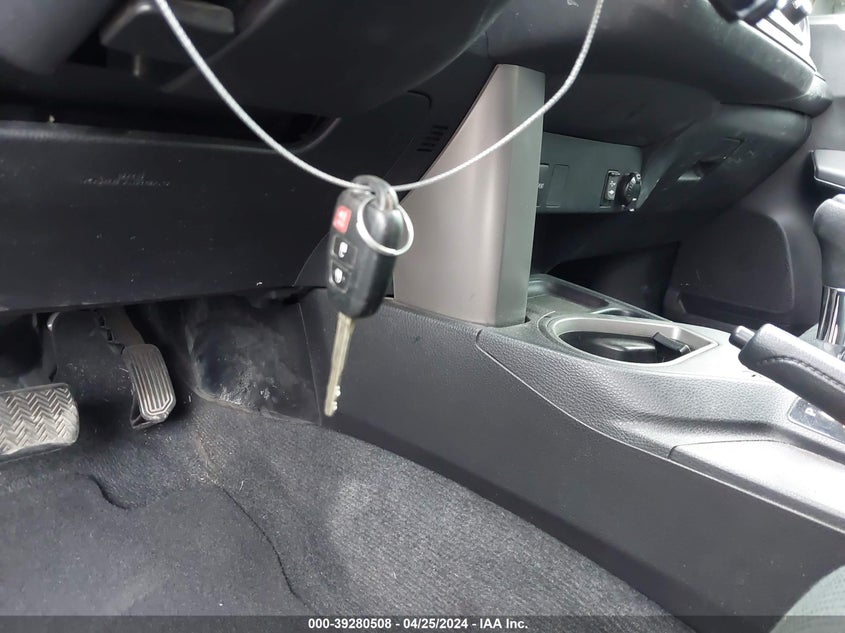 VIN 2T3ZFREV1HW334950 2017 TOYOTA RAV4 LE