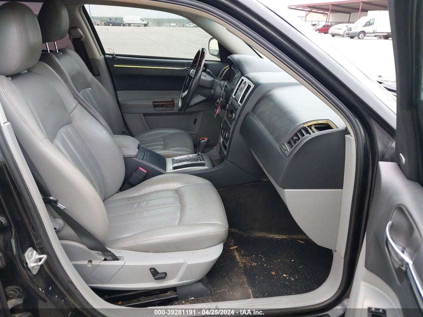 2007 Chrysler 300C VIN: 2C3KA63H87H840659 Lot: 39281191