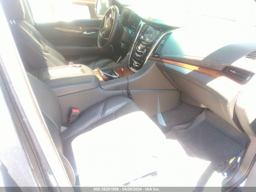 2019 CADILLAC ESCALADE ESV LUXURY - 1GYS4HKJ1KR357360