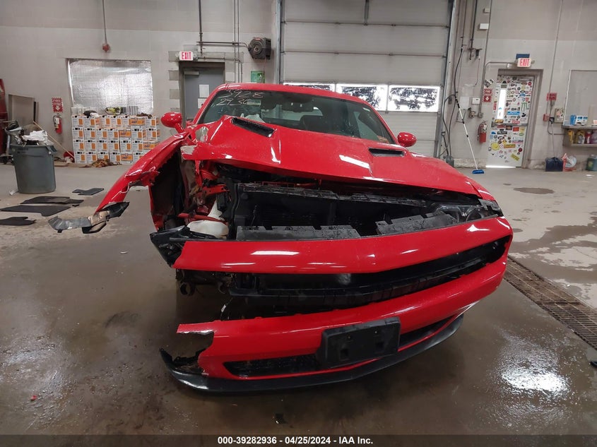 VIN 2C3CDZGG6JH146753 2018 DODGE CHALLENGER GT AWD