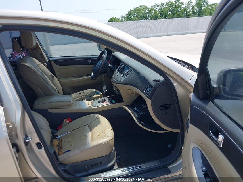 2010 Hyundai Genesis 4.6 VIN: KMHGC4DF3AU072876 Lot: 39283729