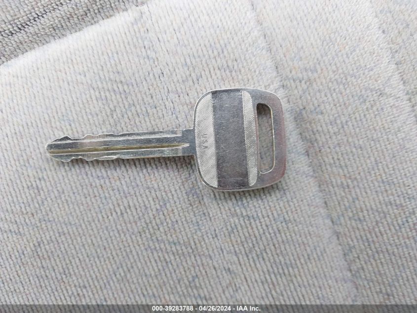 2000 Toyota Sienna Ce VIN: 4T3GF19C5YU251300 Lot: 39283788