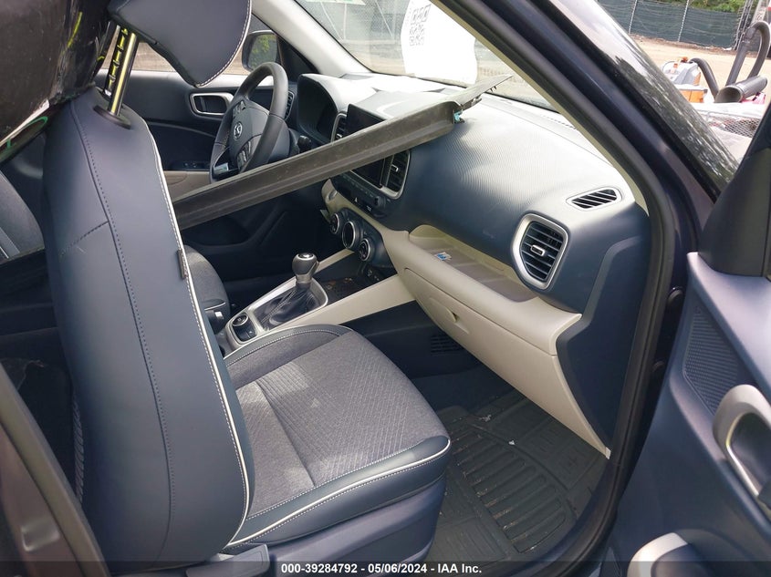 2023 Hyundai Venue Limited VIN: KMHRC8A31PU249573 Lot: 39284792