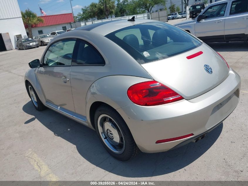 3VWJX7AT1CM665778 | 2012 VOLKSWAGEN BEETLE