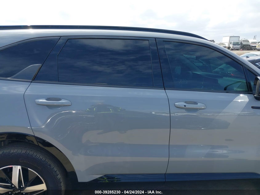 VIN 5XYRH4LF7PG201163 2023 KIA SORENTO EX