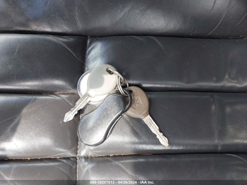 2000 Jeep Grand Cherokee Limited VIN: 1J4GW58N3YC135794 Lot: 39287013