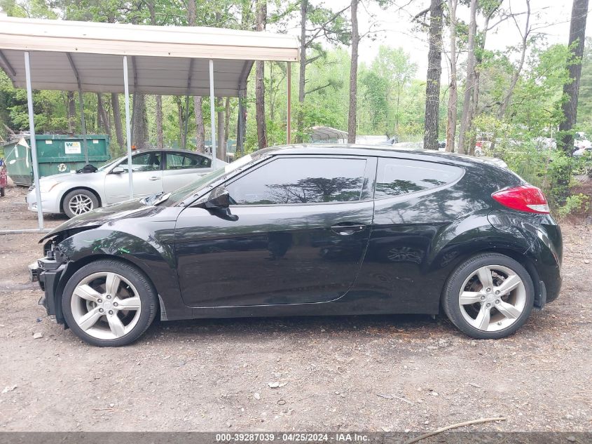 2014 Hyundai Veloster Base W/Gray VIN: KMHTC6ADXEU213817 Lot: 39287039