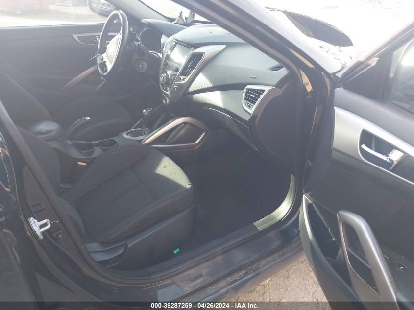 2017 Hyundai Veloster VIN: KMHTC6AD0HU306124 Lot: 39287259