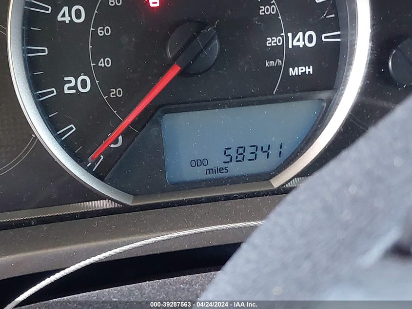 2015 TOYOTA RAV4 LE - JTMZFREVXFD076213