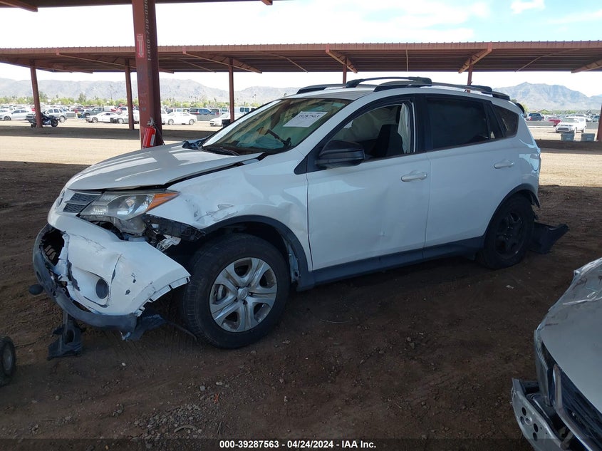 2015 TOYOTA RAV4 LE - JTMZFREVXFD076213