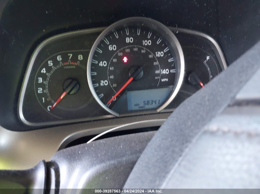 2015 TOYOTA RAV4 LE - JTMZFREVXFD076213