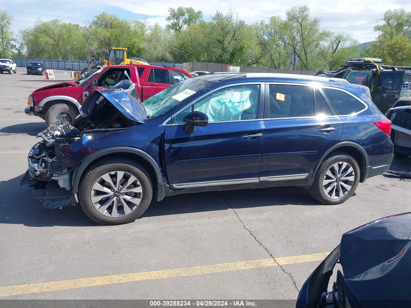 VIN 4S4BSETC4J3225992 2018 SUBARU OUTBACK TOURING