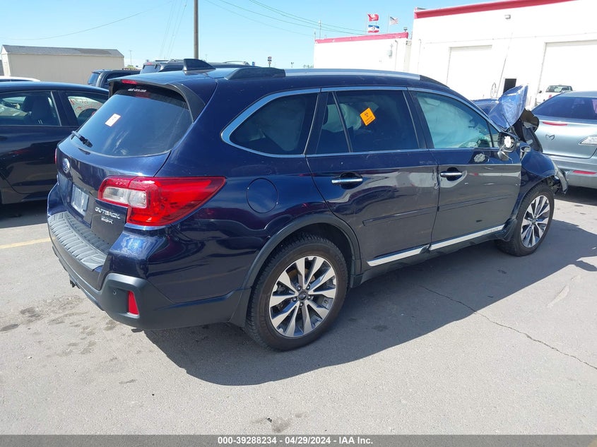 VIN 4S4BSETC4J3225992 2018 SUBARU OUTBACK TOURING
