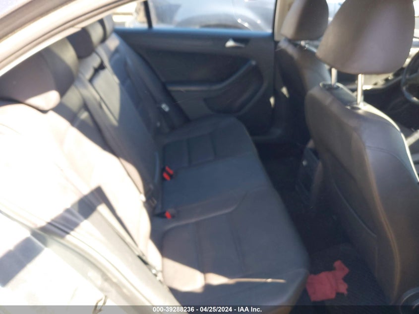 2012 Volkswagen Jetta 2.5L Se VIN: 3VWBP7AJ4CM112013 Lot: 39288236