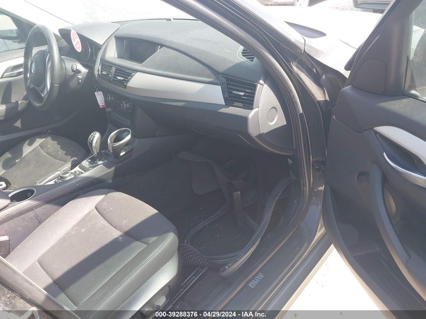 2014 BMW X1 xDrive28I VIN: WBAVL1C51EVY17947 Lot: 39288376