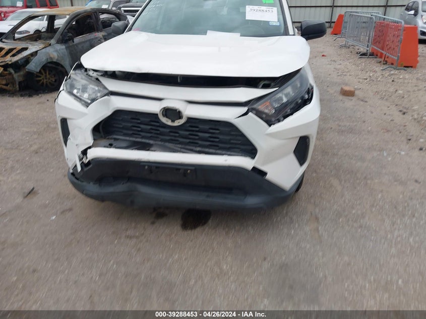 2019 TOYOTA RAV4 LE - JTMH1RFV0KD009073