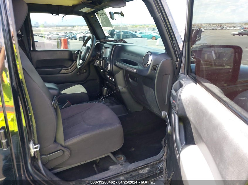 2013 JEEP WRANGLER UNLIMITED SPORT - 1C4BJWDG2DL524786