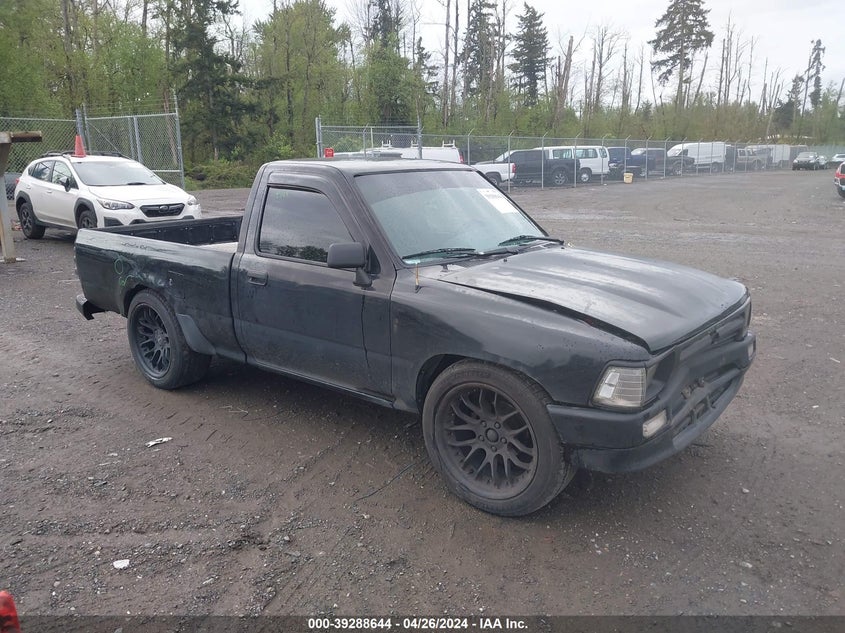 1992 Toyota Pickup 1/2 Ton Short Whlbase Stb VIN: 4TARN81A1NZ041296 Lot: 39288644