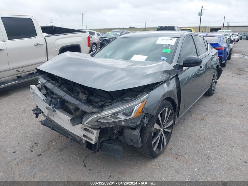 VIN 1N4BL4CV4KC257667 2019 NISSAN ALTIMA SR