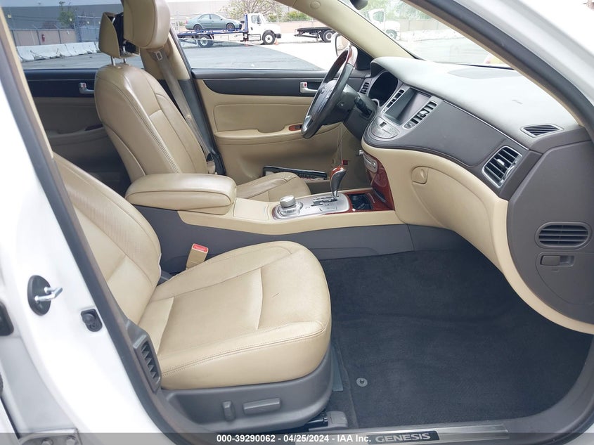 2012 Hyundai Genesis 4.6L VIN: KMHGC4DF2CU176309 Lot: 39290062