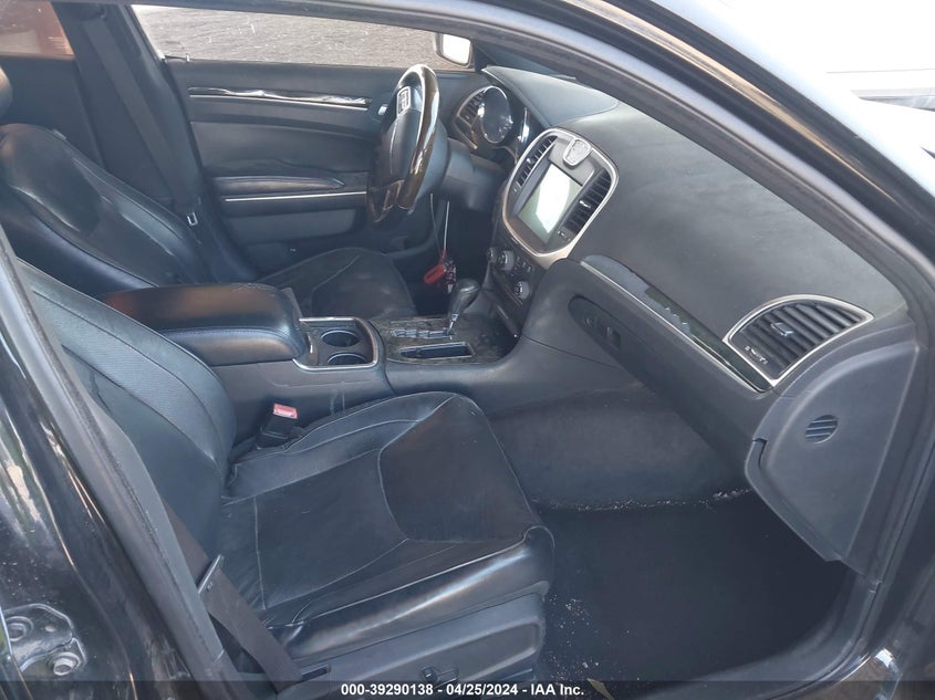 2011 Chrysler 300C VIN: 2C3CA6CTXBH538940 Lot: 39290138