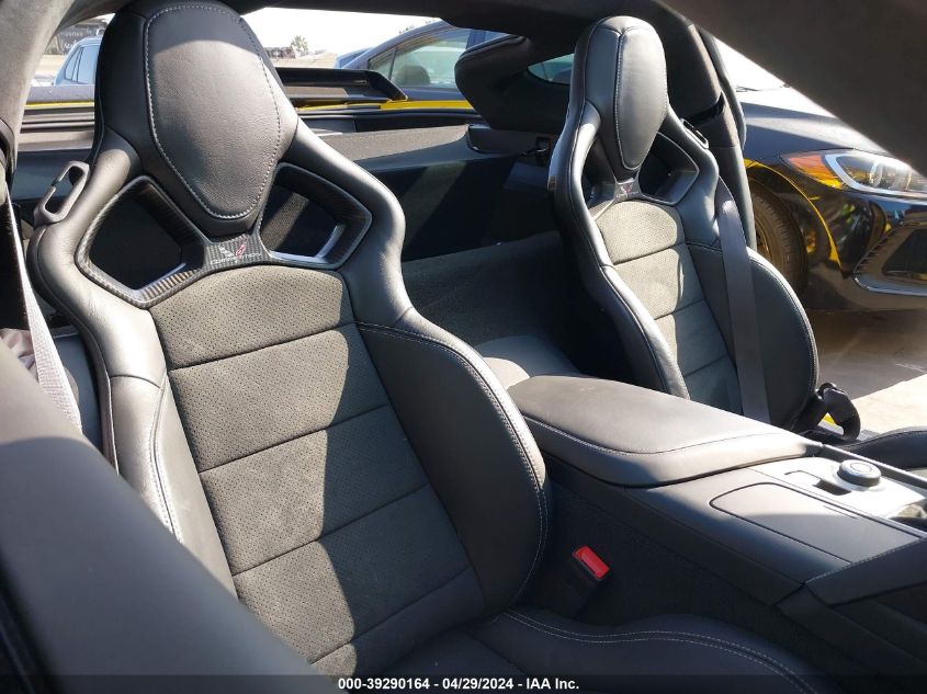 2015 Chevrolet Corvette - 1G1YU2D67F5603369