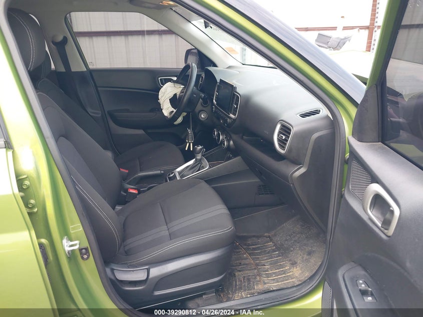 2022 Hyundai Venue Sel VIN: KMHRC8A35NU165866 Lot: 39290812