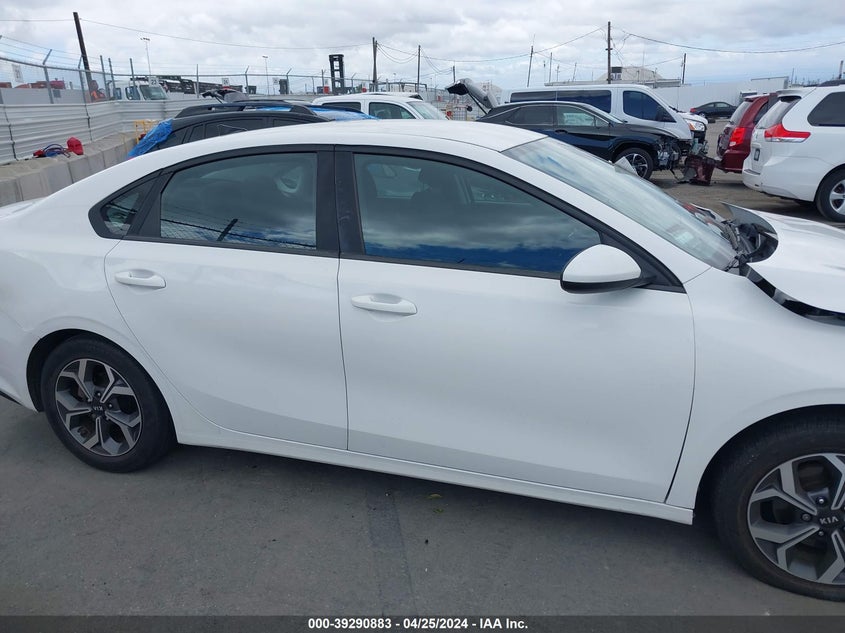VIN 3KPF24AD5KE066437 2019 KIA FORTE LXS