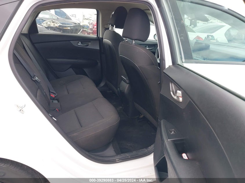 VIN 3KPF24AD5KE066437 2019 KIA FORTE LXS