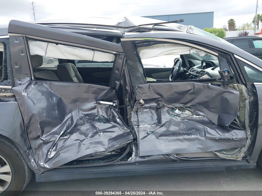 VIN 5FNRL5H32HB019205 2017 HONDA ODYSSEY SE