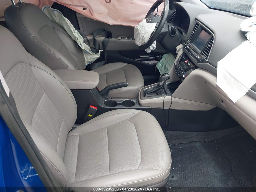 VIN KMHD84LF9JU599696 2018 HYUNDAI ELANTRA LIMITED