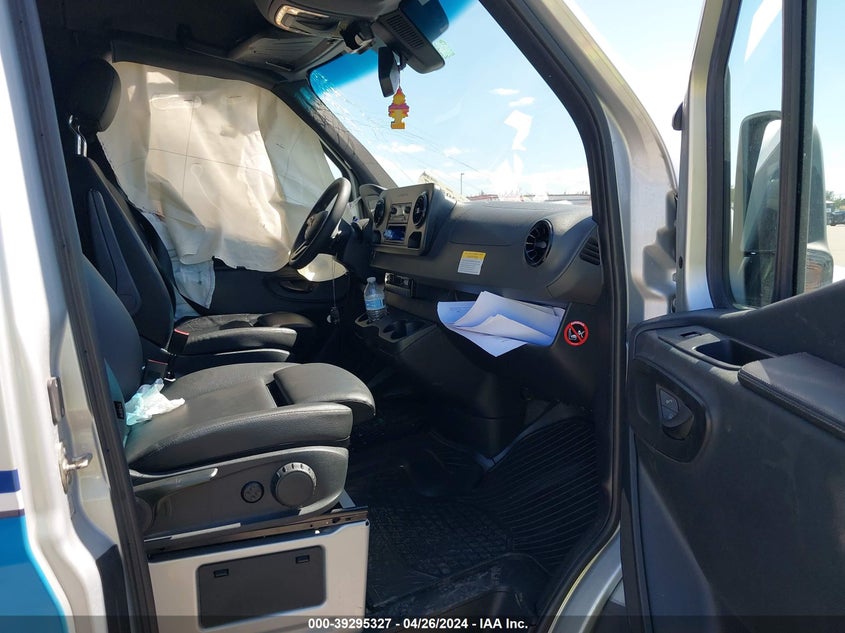 2019 Mercedes-Benz Sprinter 2500 High Roof V6 VIN: WDZPF0CD8KP114964 Lot: 39295327