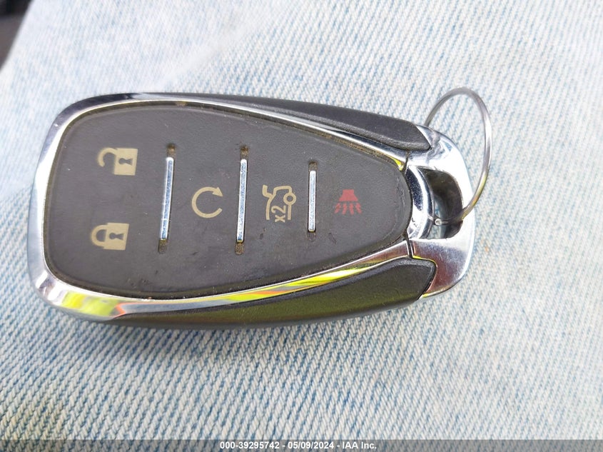 2017 CHEVROLET CRUZE LT AUTO - 1G1BE5SM9H7195096