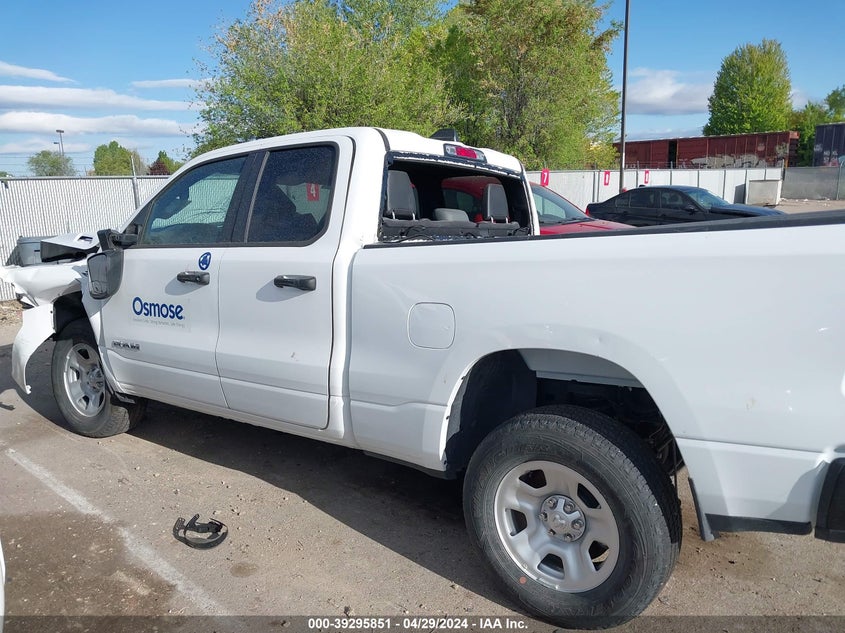 2022 RAM 1500 TRADESMAN QUAD CAB 4X4 6'4 BOX - 1C6RRFCG2NN437069