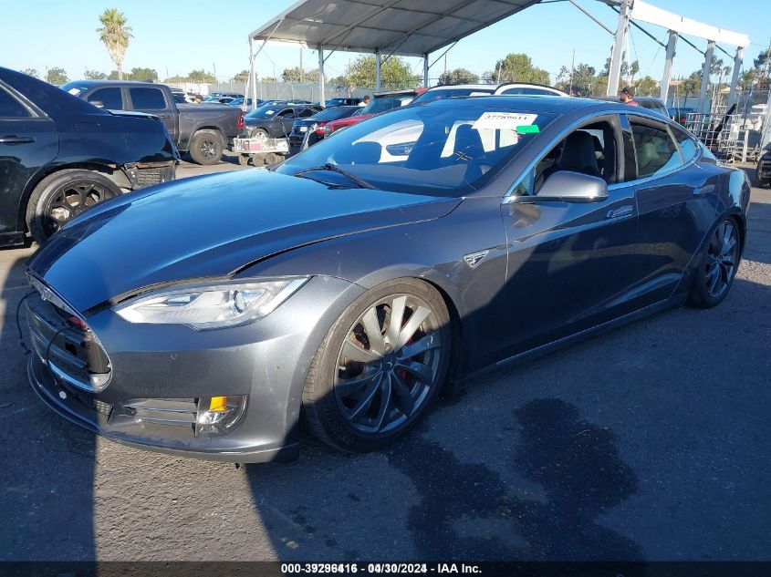 2015 Tesla Model S 70D/85D/P85D VIN: 5YJSA1H20FFP73711 Lot: 39296416