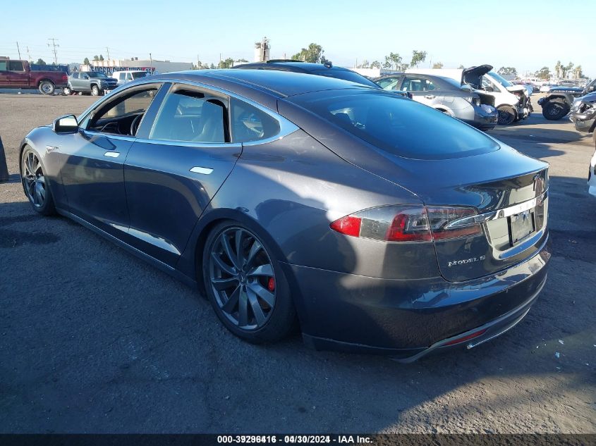 2015 Tesla Model S 70D/85D/P85D VIN: 5YJSA1H20FFP73711 Lot: 39296416