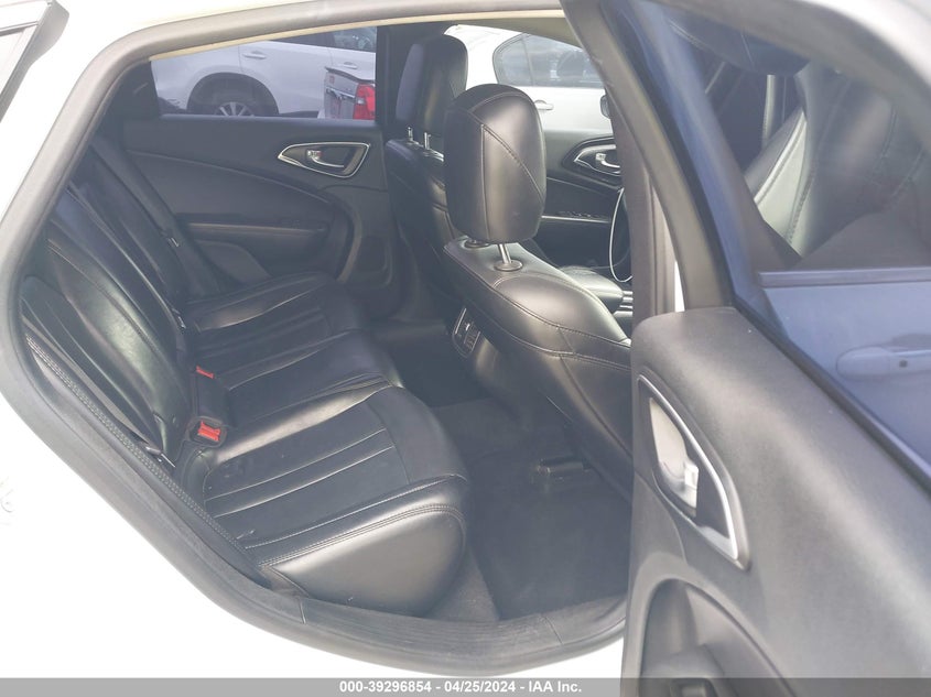 2015 CHRYSLER 200 C - 1C3CCCCBXFN739752