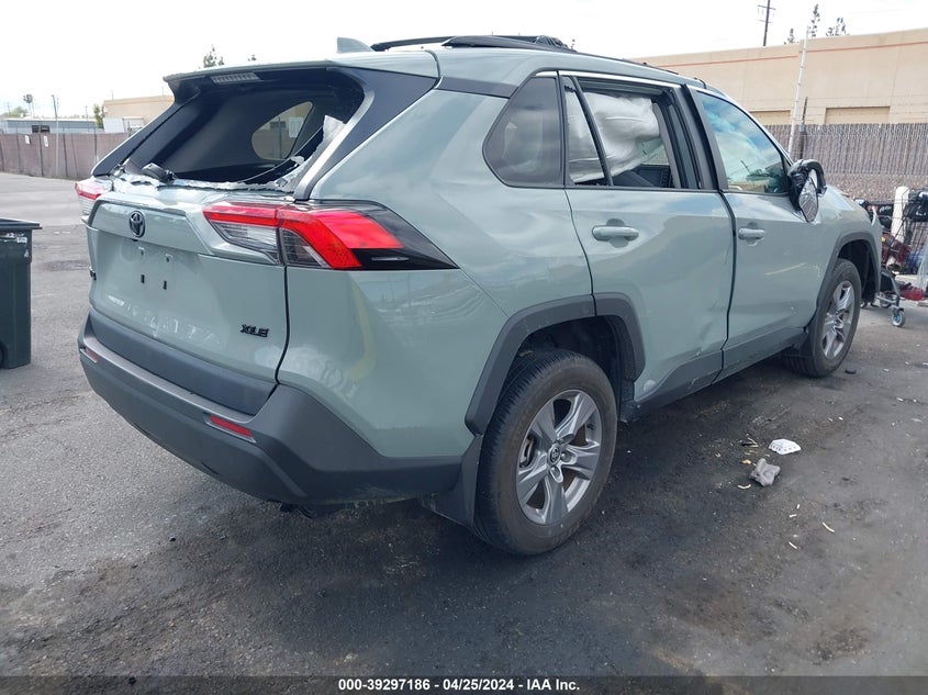 VIN 2T3W1RFV3NW196288 2022 TOYOTA RAV4 XLE