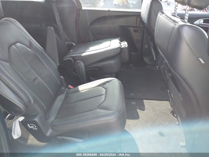 2018 CHRYSLER PACIFICA VIN: 2C4RC1BG1JR165089