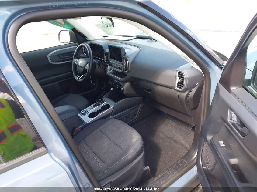 2024 Ford Bronco Sport Big Bend VIN: 3FMCR9B67RRE08013 Lot: 39298958